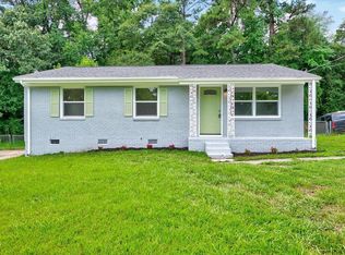 206 Plaza Dr, Garner, NC 27529