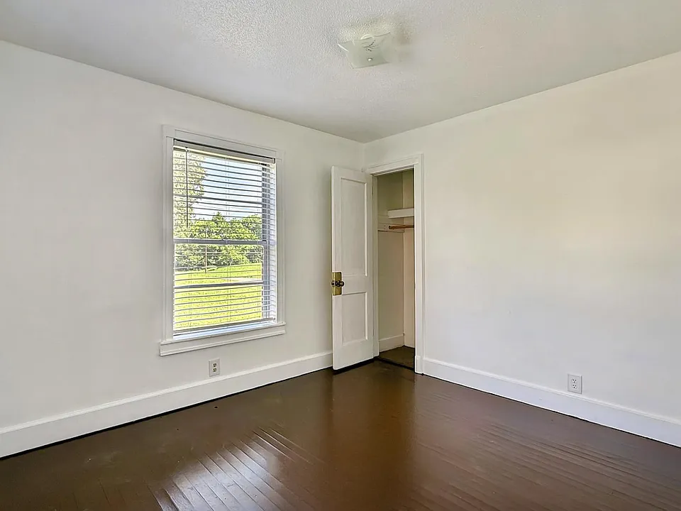 124 Olcott Ave #9