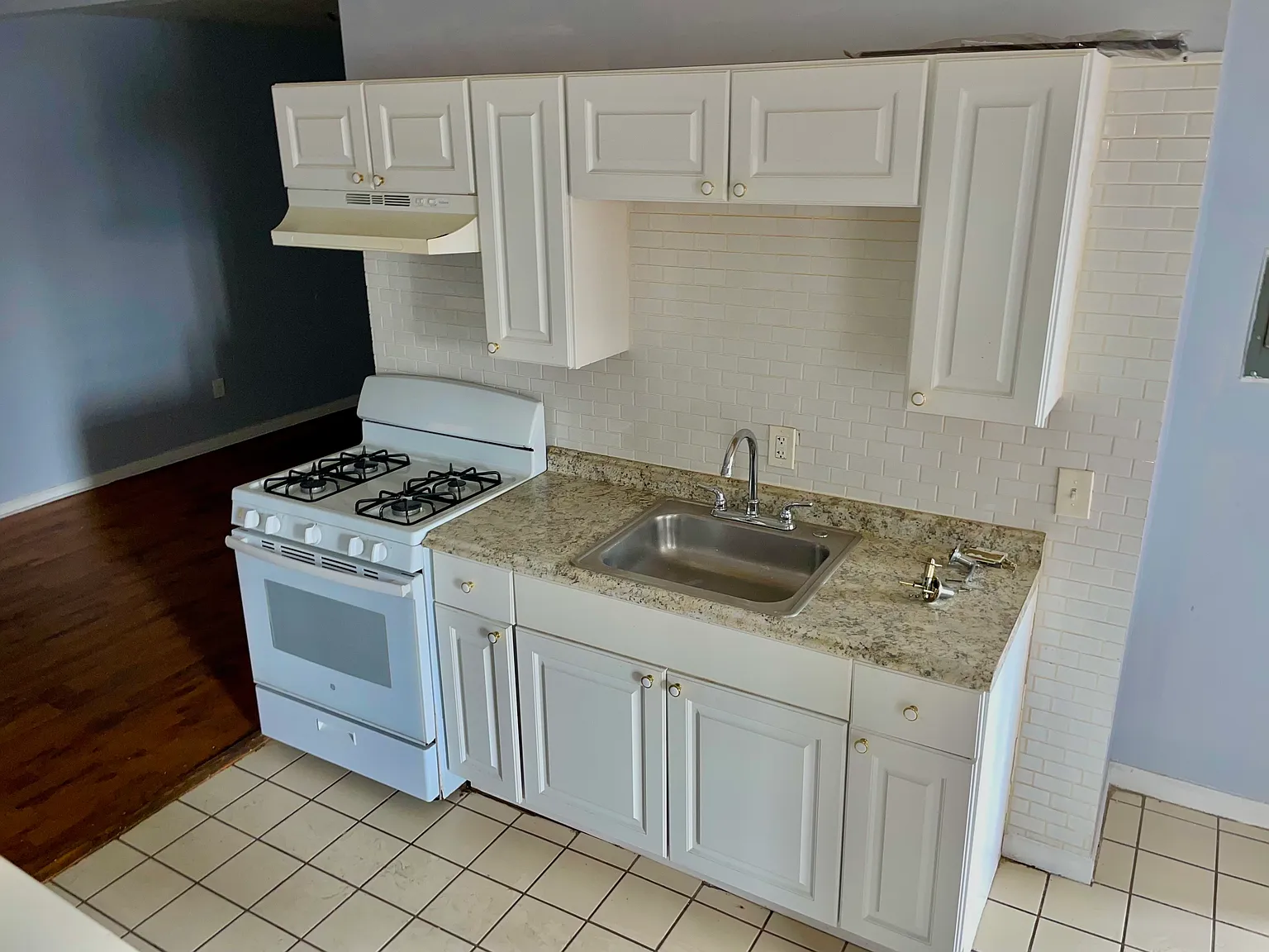 2 bed, 700 sqft, $1,750 — Photo 4