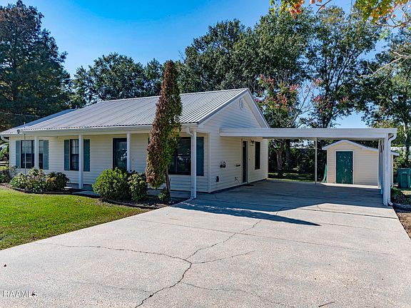 2nd image of 105 Equine Cir
