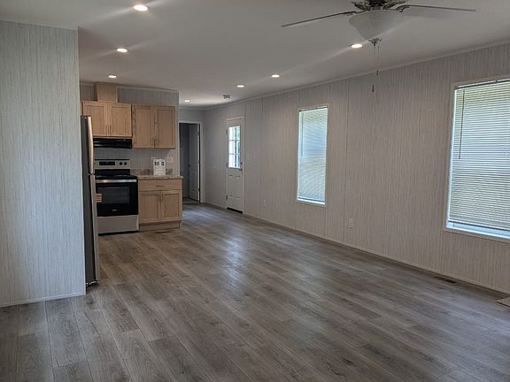 3rd image of 20528 Ridge Rd #239