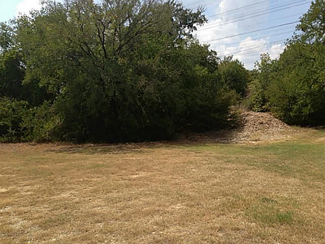 2nd image of 604 Canyon Creek Trl