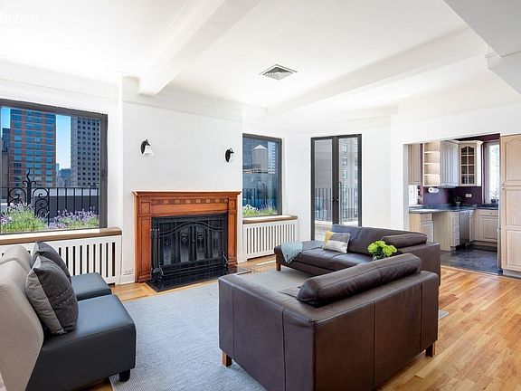 3rd image of 227 E 57th St Penthouse B