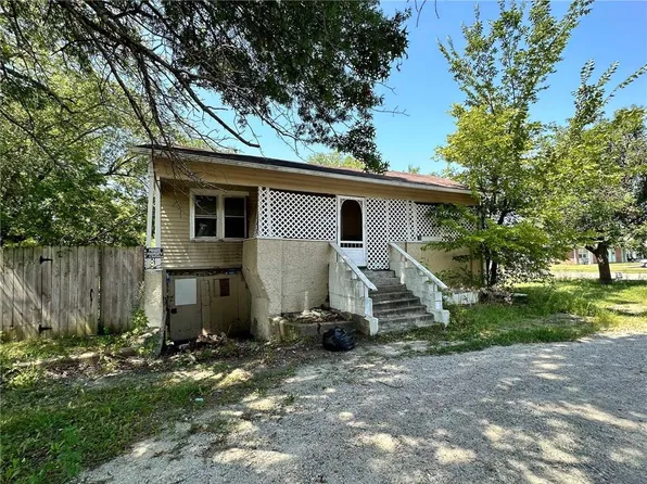 1201 S 12th St, Parsons, KS 67357