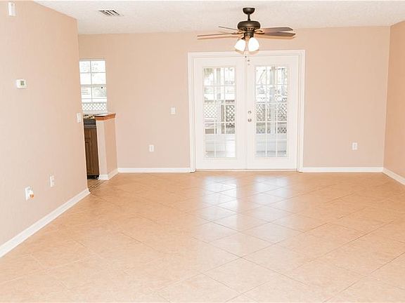 3rd image of 40009 Agusta Dr
