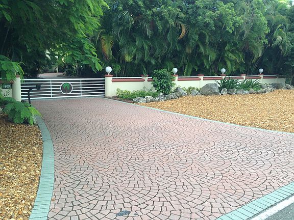 4th image of 805 E Shore Dr