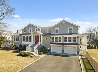 269 Puritan Rd, Fairfield, CT 06824