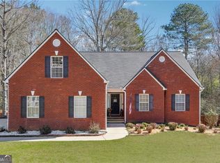 509 Plantation Creek Dr, Loganville, GA 30052