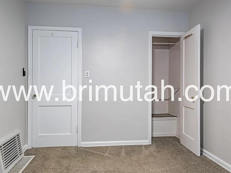 2364 E Redondo Ave — Photo 12