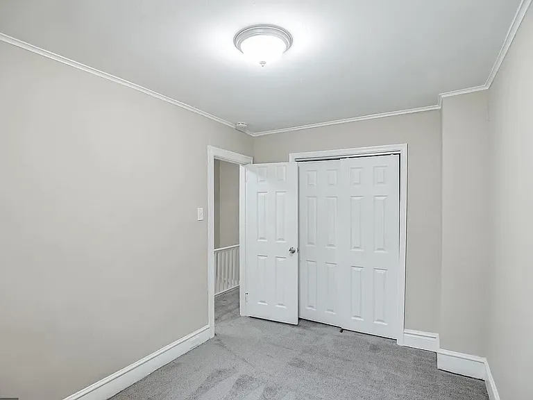 209 Furley St — Photo 13