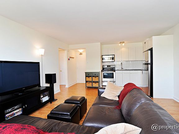 Kitchen/Living Room