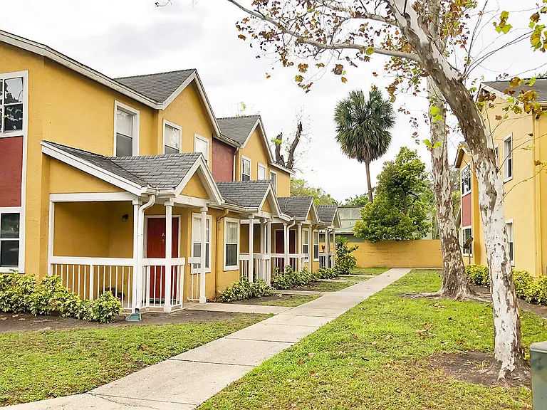 Callahan Oaks — Photo 3