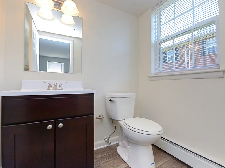 Woodacres Apartment Homes — Photo 15