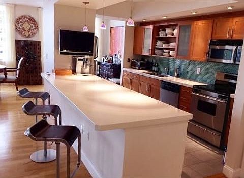5th image of 5640 Collins Ave APT 4B