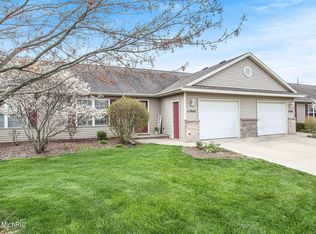 11942 Burning Bush Ct, Holland, MI 49424