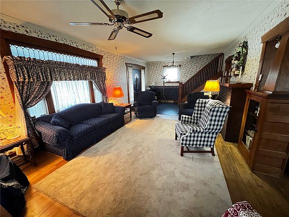 4th image of 522 Deemer Ave