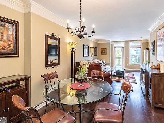 3rd image of 3334 Peachtree Rd NE APT 313