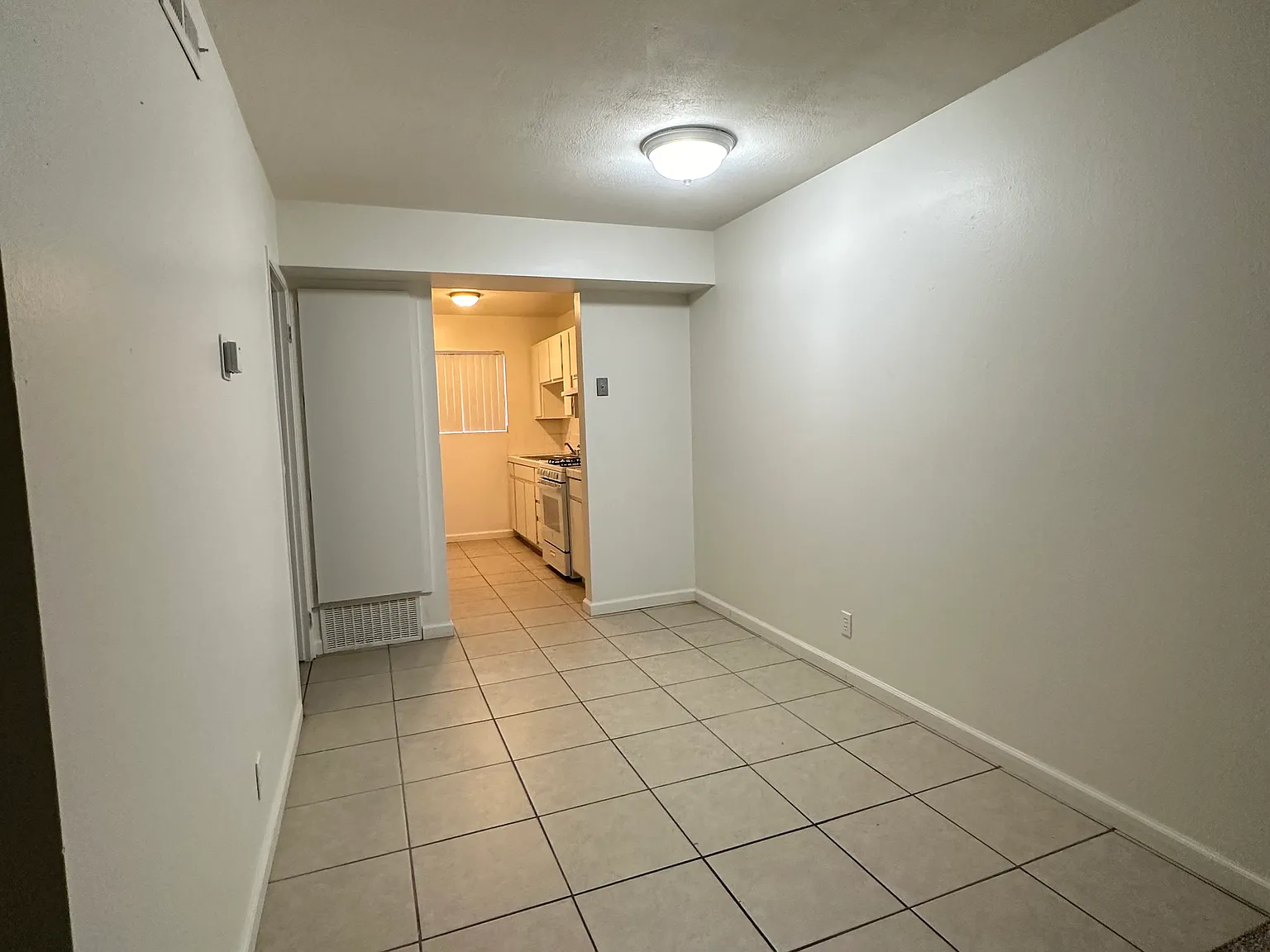 3 bed, 1.5 bath, 1020 sqft, $2,695 — Photo 4