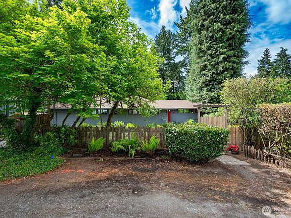 2nd image of 1529 NE 107th Street