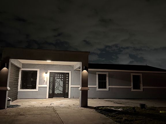 2nd image of 305 San Luis Dr