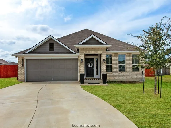 2703 Sentry Ct, Bryan, TX 77803