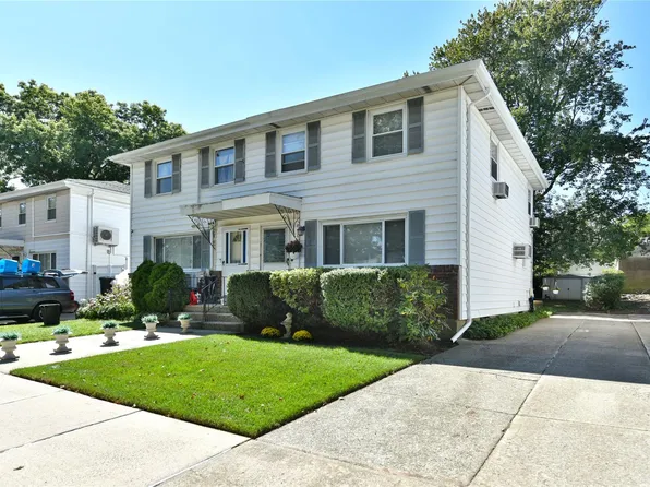 64-50 217th Street, Oakland Gardens, NY 11364