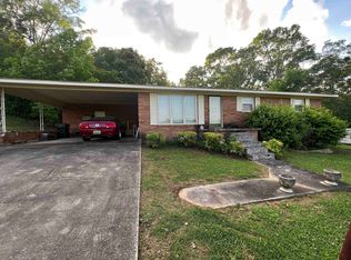 165 Reid Ave, Tuscumbia, AL 35674