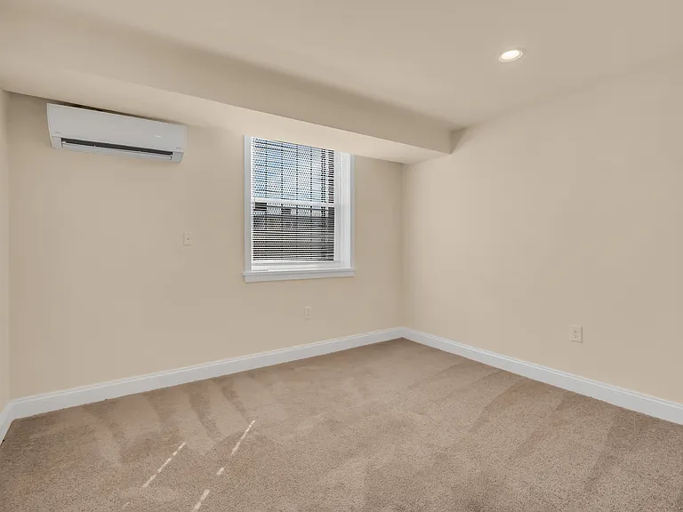 1825 Maryland Avenue — Photo 3