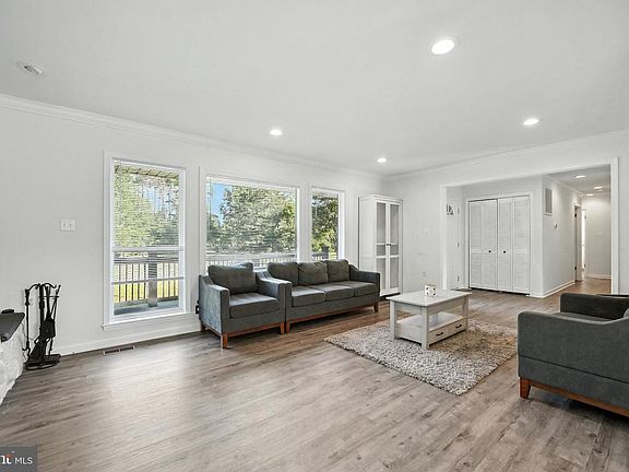 5th image of 3807 Bear Tree Ln