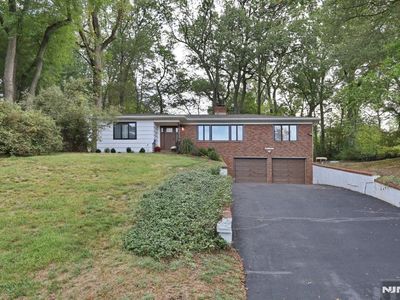 83 Hampshire Rd, Township Of Washington, NJ, 07676