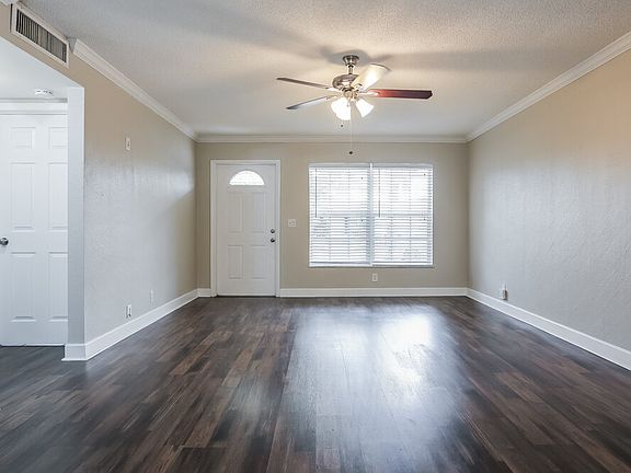 5th image of 3291 NW 65th St