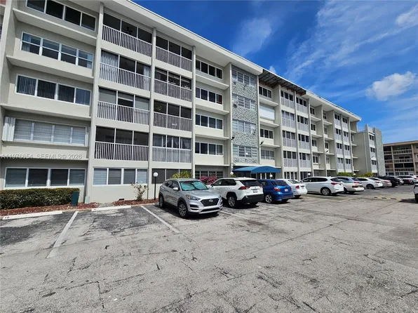 330 SE 2nd St APT 403H, Hallandale, FL 33009