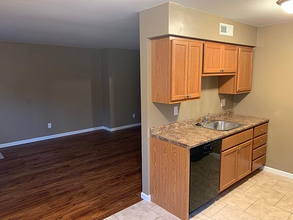 4th image of 6743 Highland House Ct APT D