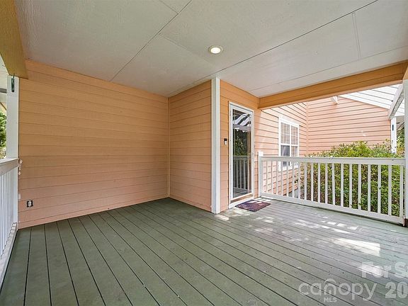 2nd image of 717 2nd Street Pl SW