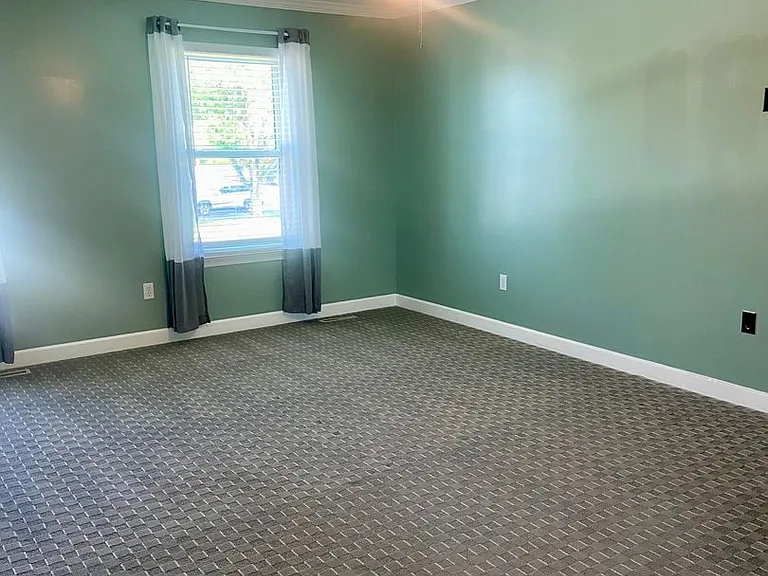 6226 Lehigh Ave — Photo 12