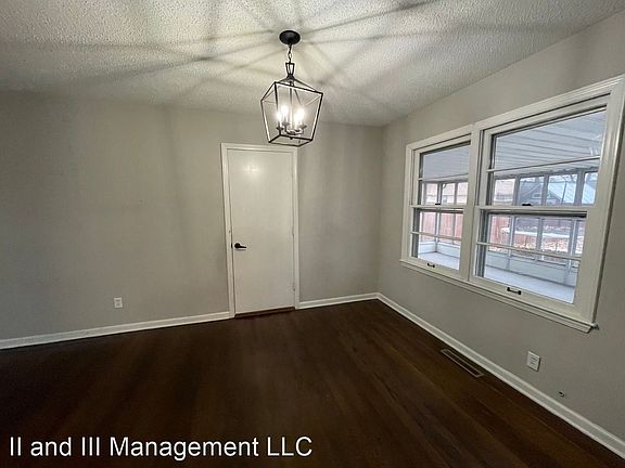 4th image of 10610 W 88th Ter