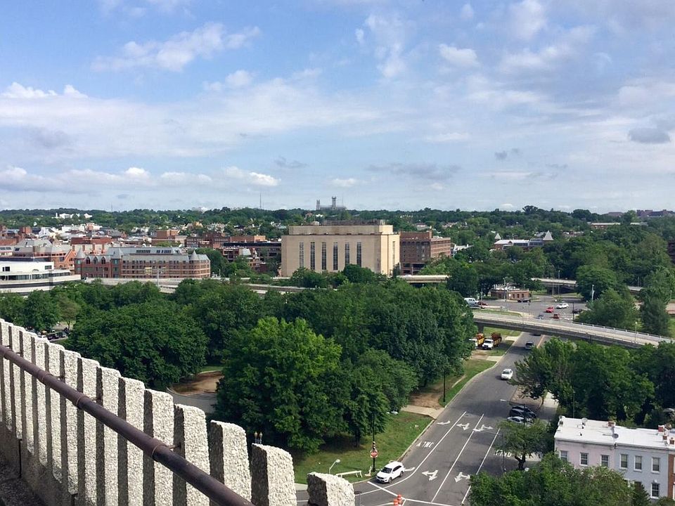 View off balcony - looking over Georgetown and National Cath