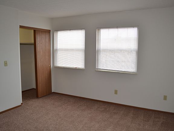 5th image of 765 Bracken Ct