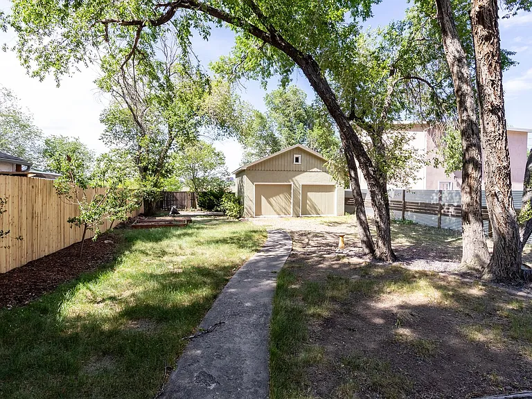 12 W Brookside St — Photo 39