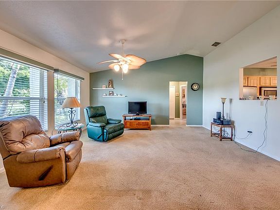 4th image of 2526 SW 35th Ln