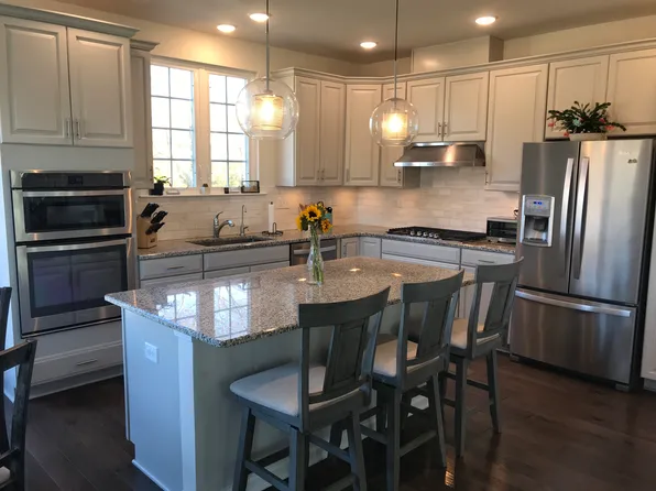 103 W Ramsey Ter, Fair Lawn, NJ 07410