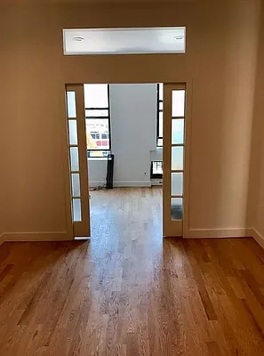 Rented by Mossanen Group | media 13