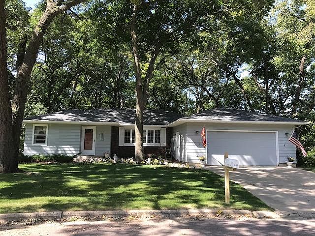 1st image of 14 Westwood Dr