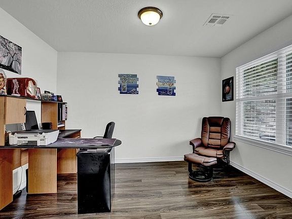 5th image of 667 Anthem Ln