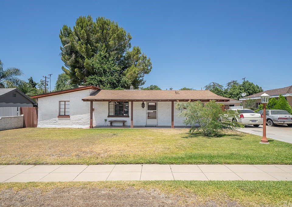 1st image of 2516 Valencia Ave