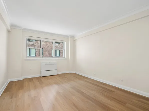 85 East End Avenue image 10 of 28