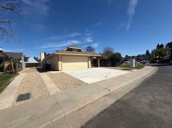 7837 Gadsby Ct, Elk Grove, CA 95758