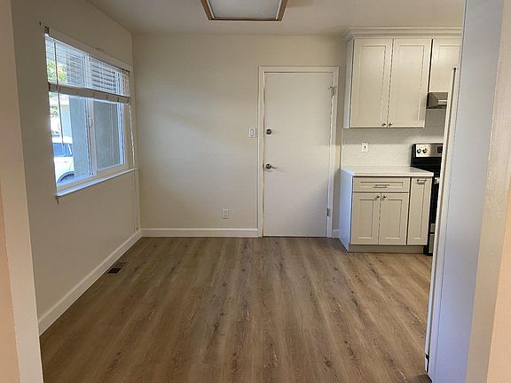 4th image of 1554 Roosevelt Ave #1554