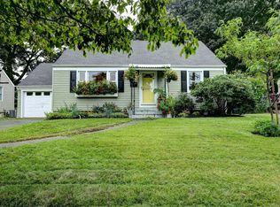 12 Burdette Pl, Milford, CT 06460