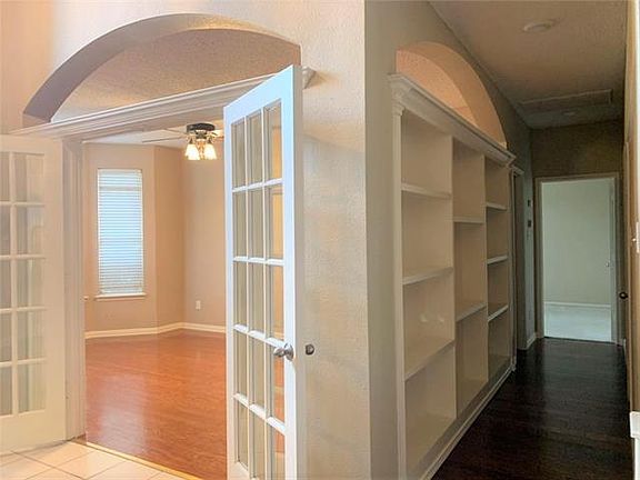 5th image of 9610 Shirland Ln